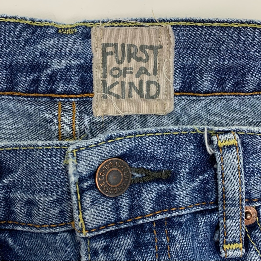 LF Furst of a Kind Vintage Upcycled Levi’s Criss Cross Side Chain Shorts 24-26 - Picture 6 of 14